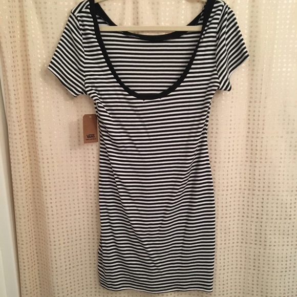 VANS BLACK AND WHITE STRIPED BRENTWOOD DRESS - Picture 4 of 5